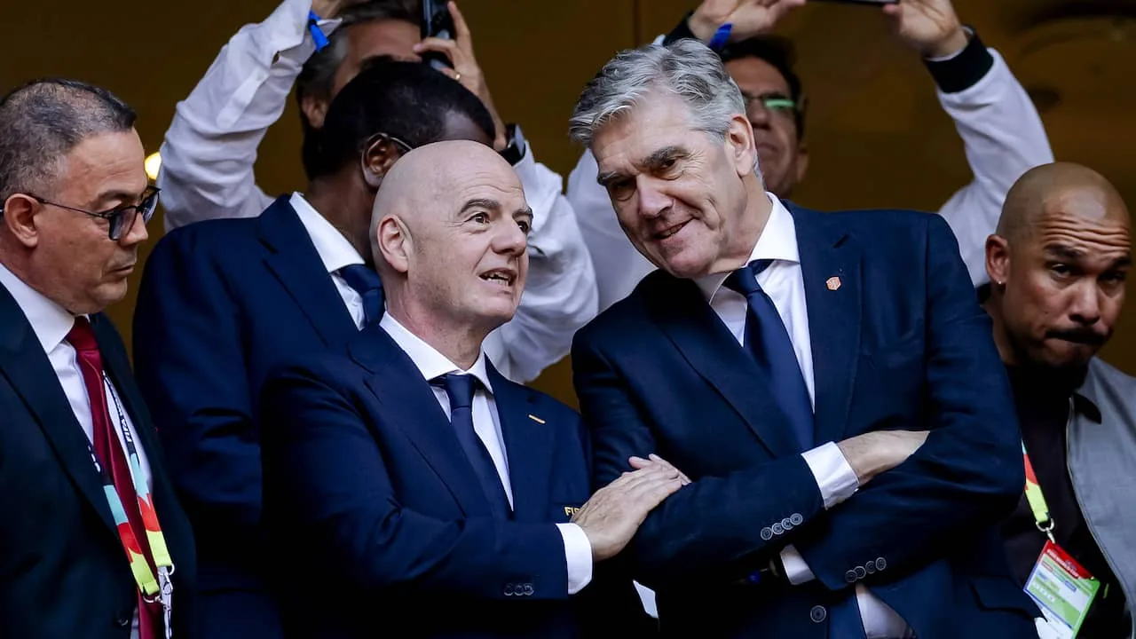 UEFA houdt spoedberaad over FIFA-plan; Indiase bond positief