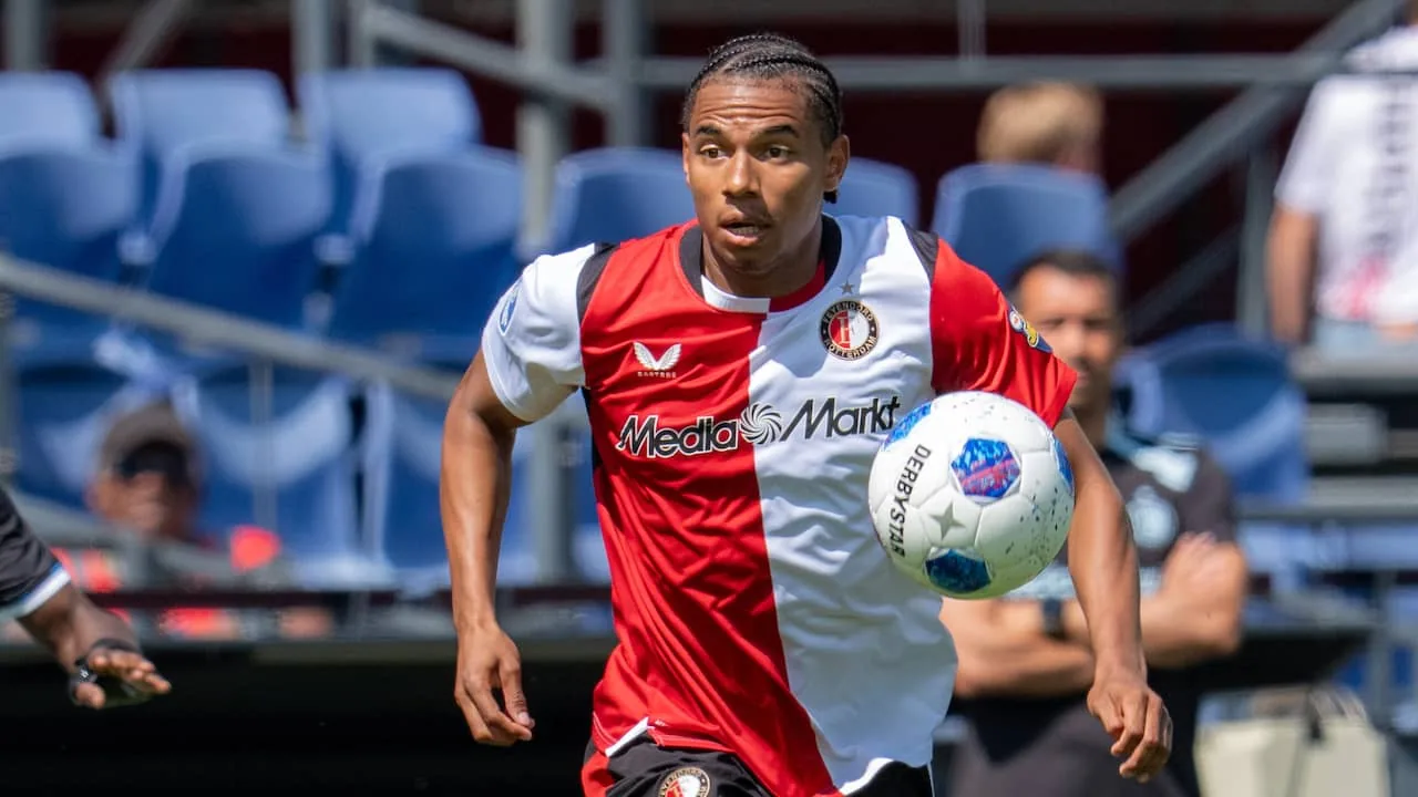 AZ-spits Parrott mag transfer maken, Stengs mogelijk terug bij Alkmaarders