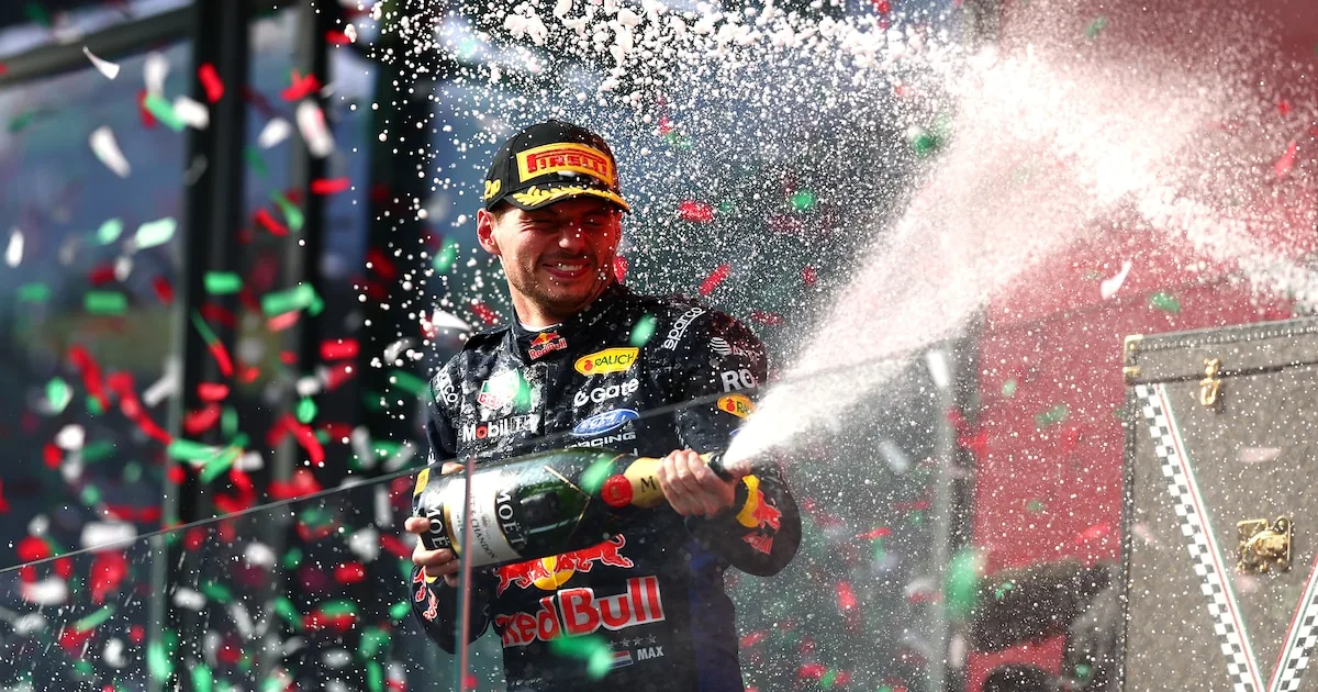 Verstappen bejubeld na indrukwekkende inhaalactie in Hongarije