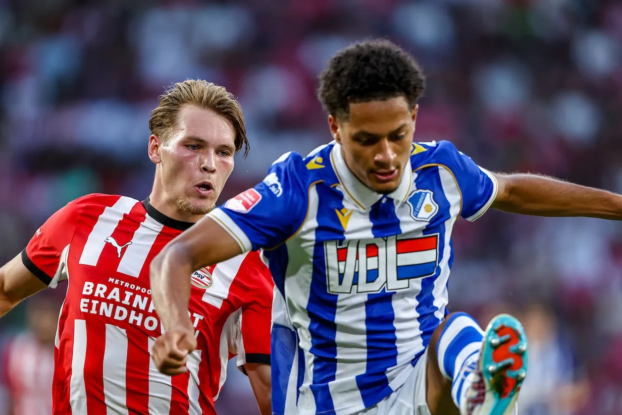 Joël van den Berg en Owen Renfrum: twee talenten van PSV en FC Eindhoven aan het werk.© Pro Shots / Peter van Gogh