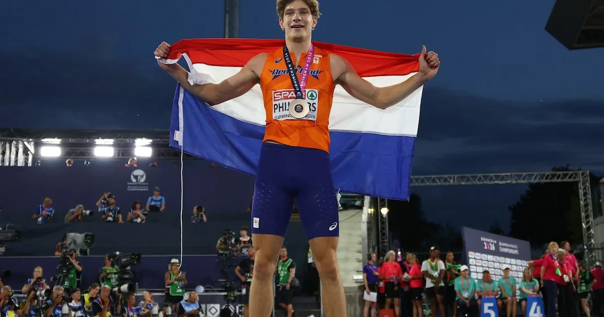 Phijffers pakt brons en nationaal record op 400 meter bij EK atletiek