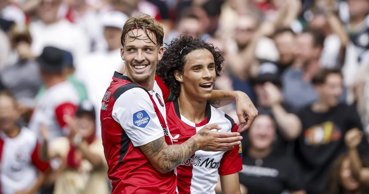 Rotterdam: Feyenoord en FC Twente beginnen aan eerste thuiswedstrijden