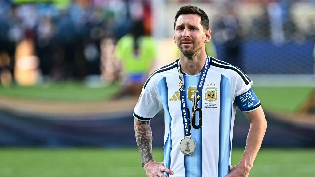 Messi twijfelt over voetbalpensioen na overlijden vader