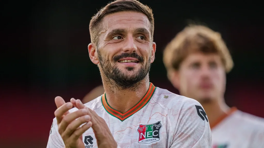 LIVE eredivisie | NEC met drie wijzigingen in opstelling tegen Telstar, Dusan Tadic maakt basisdebuut