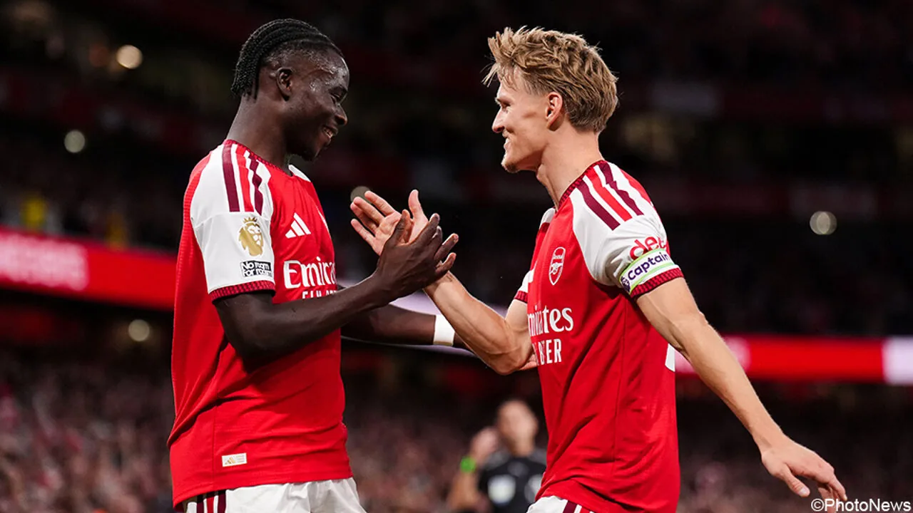 Arsenal begint Premier League-seizoen met ruime zege op Coventry City