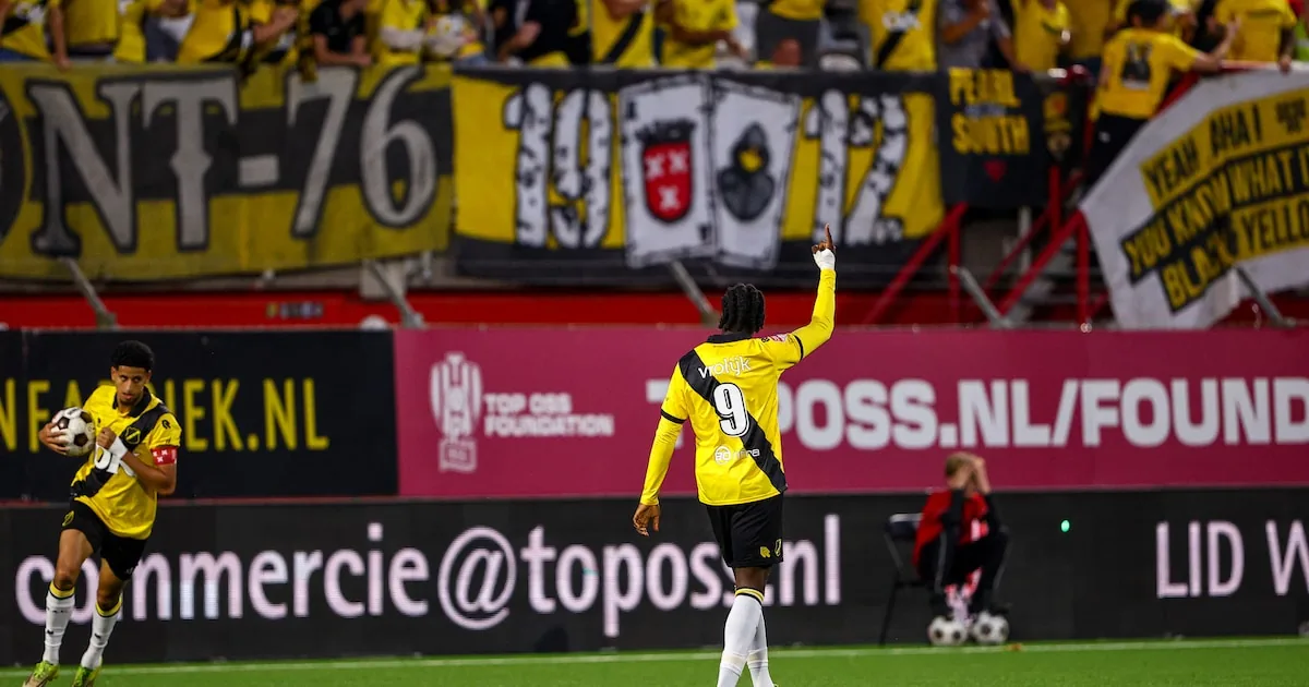NAC Breda maakt in blessuretijd gelijk in Oss, Vitesse-keeper krijgt rood