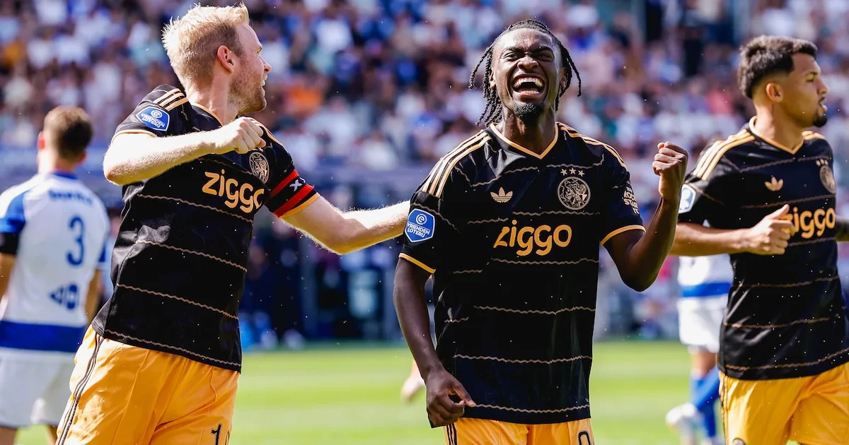 Zwolle: Ajax breekt ban tegen PEC na rode kaart en late goal