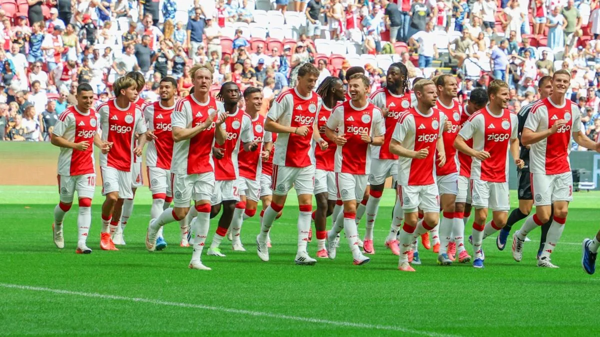 Ter Stegen en Brandt mogelijk in actie voor Ajax tegen Shelbourne