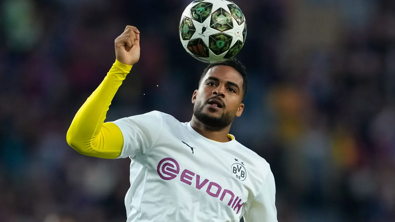 Almugera Kabar, nog in dienst van Borussia Dortmund